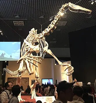 ดีโนไคเรียส (Deinocheirus)