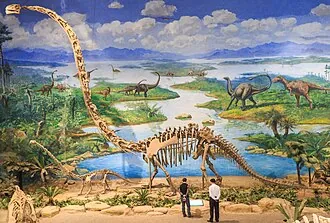 เอ๋อเหมยซอรัส (Omeisaurus)